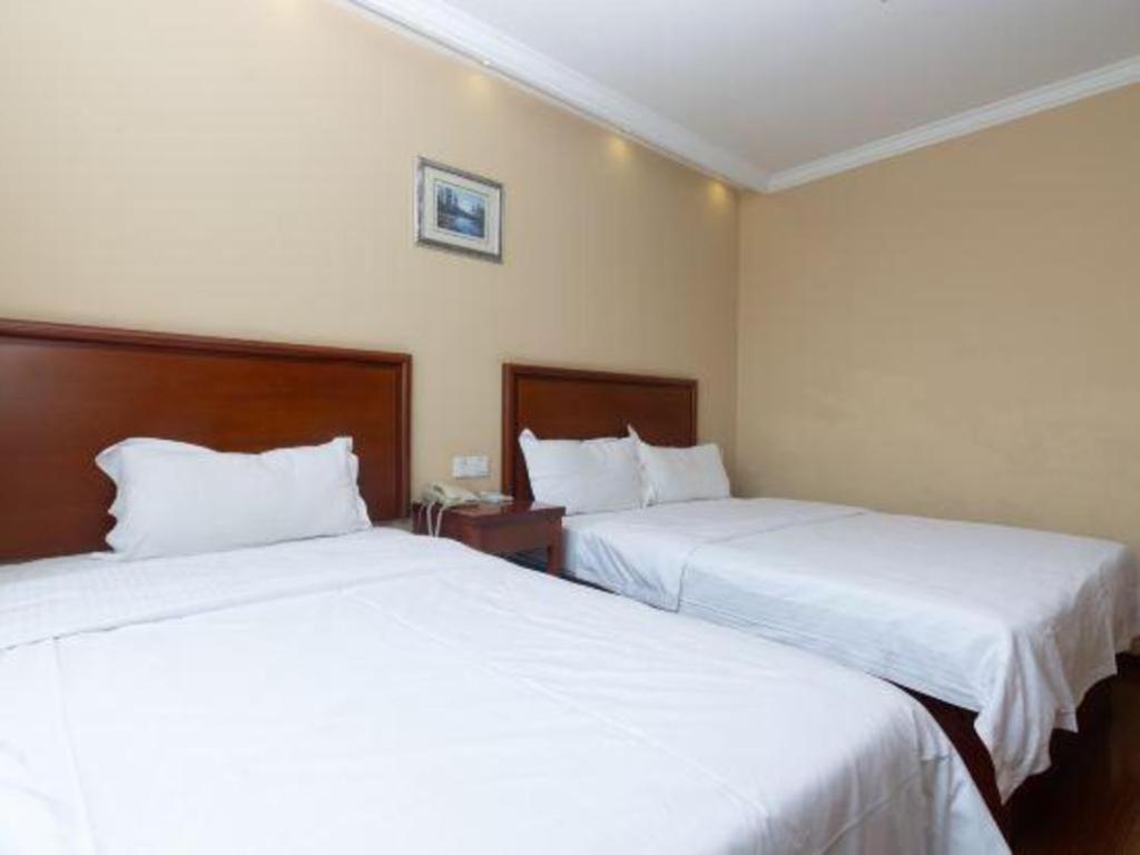 Hotel Greentree Hongqiao Airport Huqingping Highway Shell