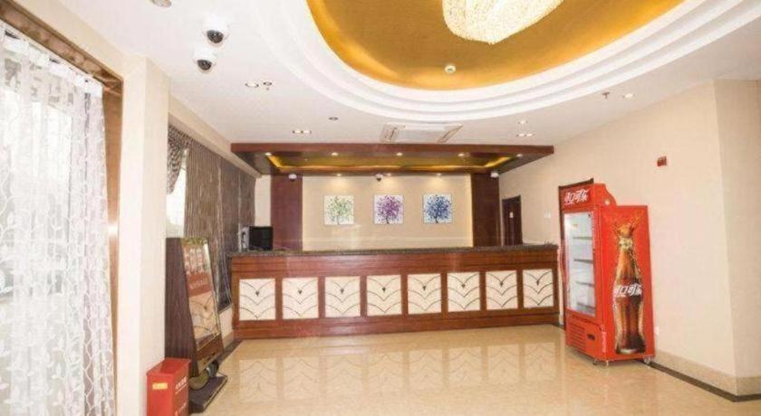 Greentree Hongqiao Airport Huqingping Highway Shell