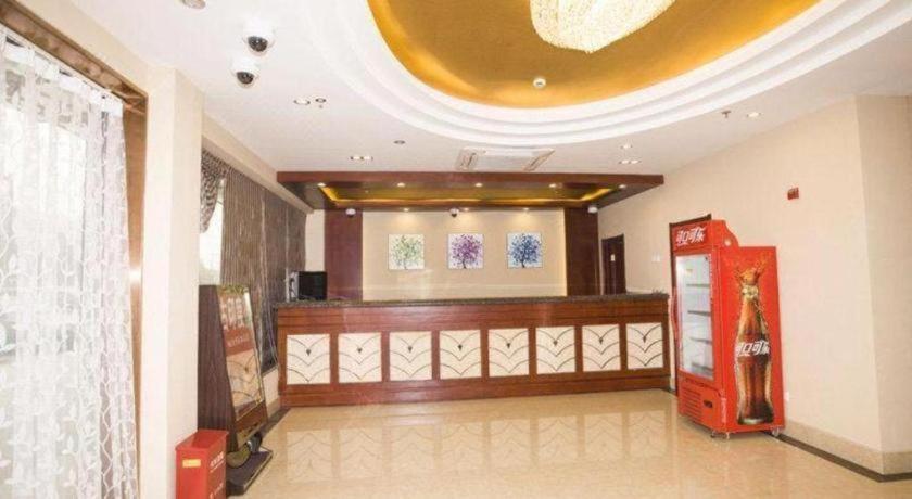 Hotel Greentree Hongqiao Airport Huqingping Highway Shell 3*