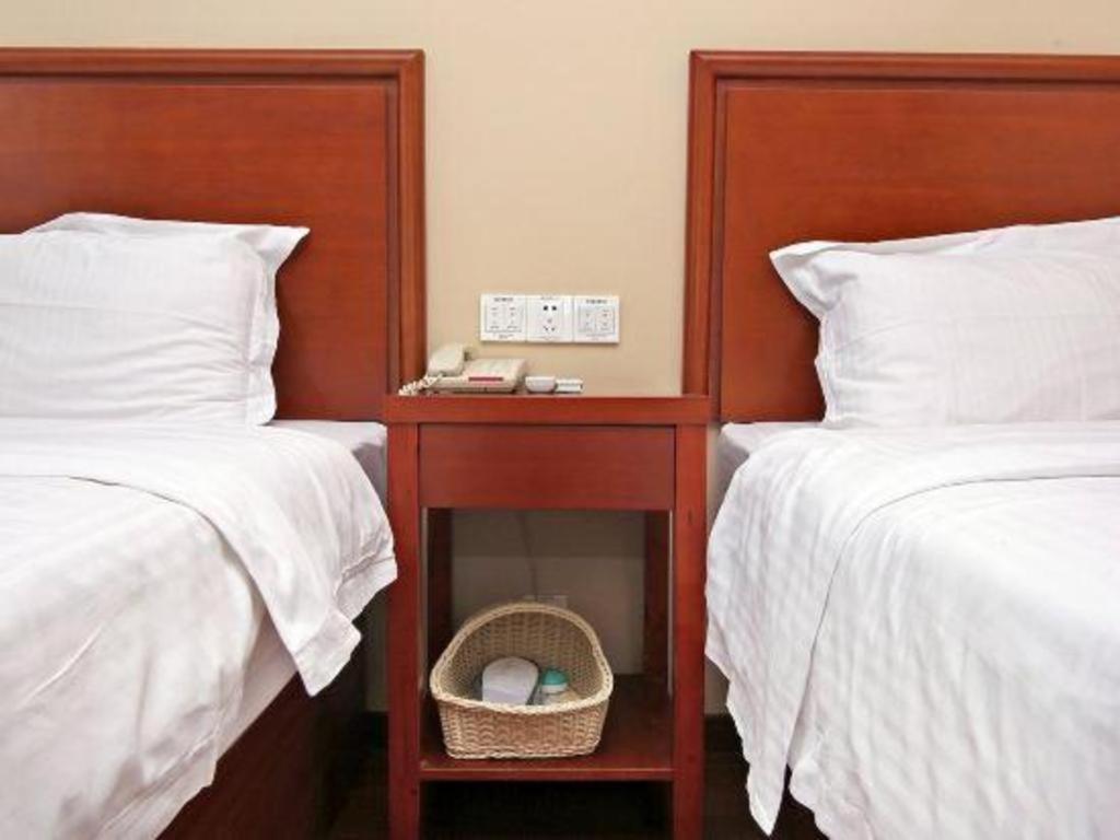 Hotel Greentree Hongqiao Airport Huqingping Highway Shell 3*